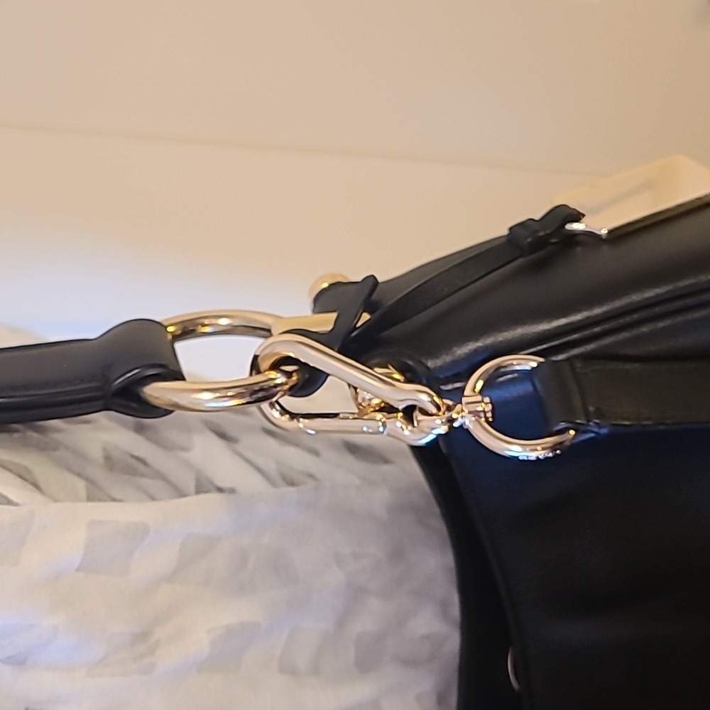 Authentic Coach Purse - Picture 5 of 8